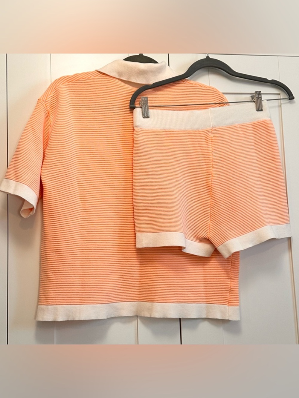 Orange and Cream Ribbed Two Piece V Neck Top and Shorts Set Sz MED NEW! - Picture 2 of 3